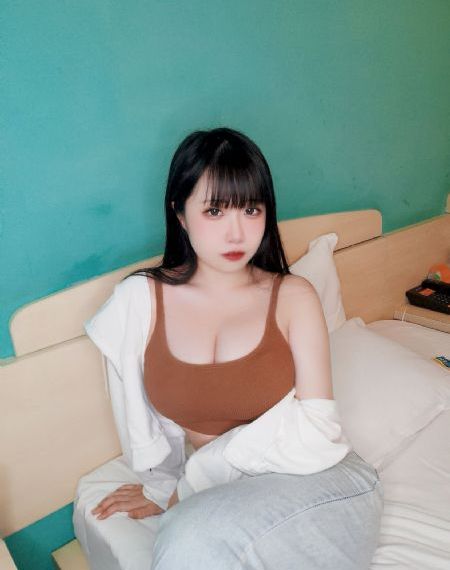 gogo西西大胆人体高清美女视频_1080完整在线观看