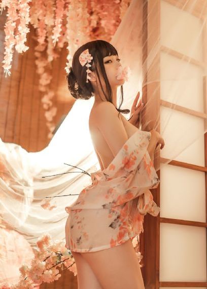 女仆扒开腿秘让人桶爽网站_剧情片在线播放观看