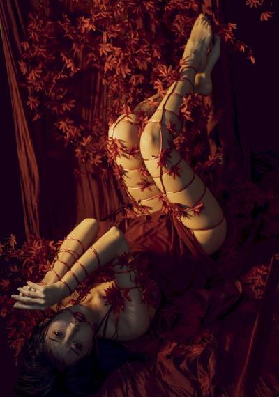抬高在体内横冲直撞视频_HD完整版观看