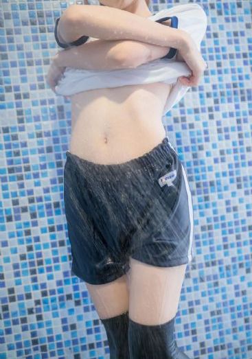 浓精喷到她的肉色丝袜_720高清在线观看